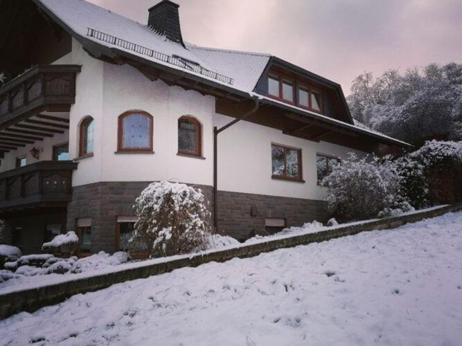 Spacious Flat In Adenau Near The N Rburgring Esterno foto