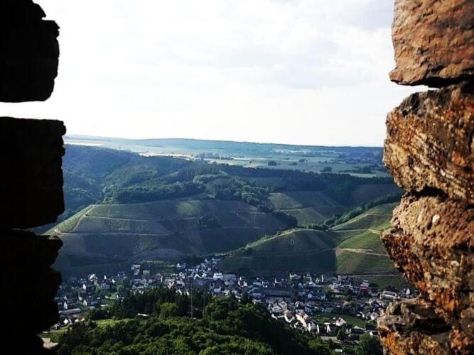 Spacious Flat In Adenau Near The N Rburgring Esterno foto