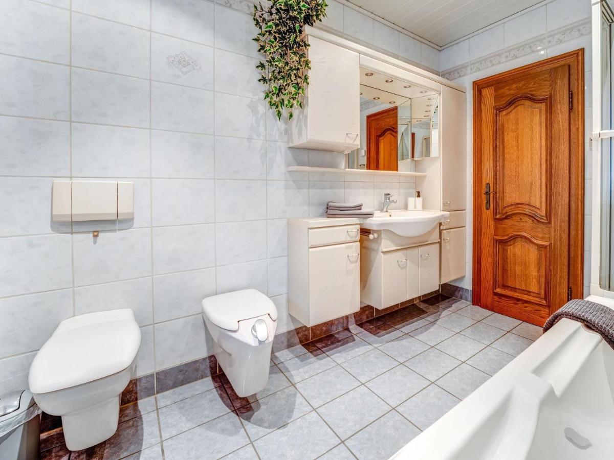 Spacious Flat In Adenau Near The N Rburgring Esterno foto